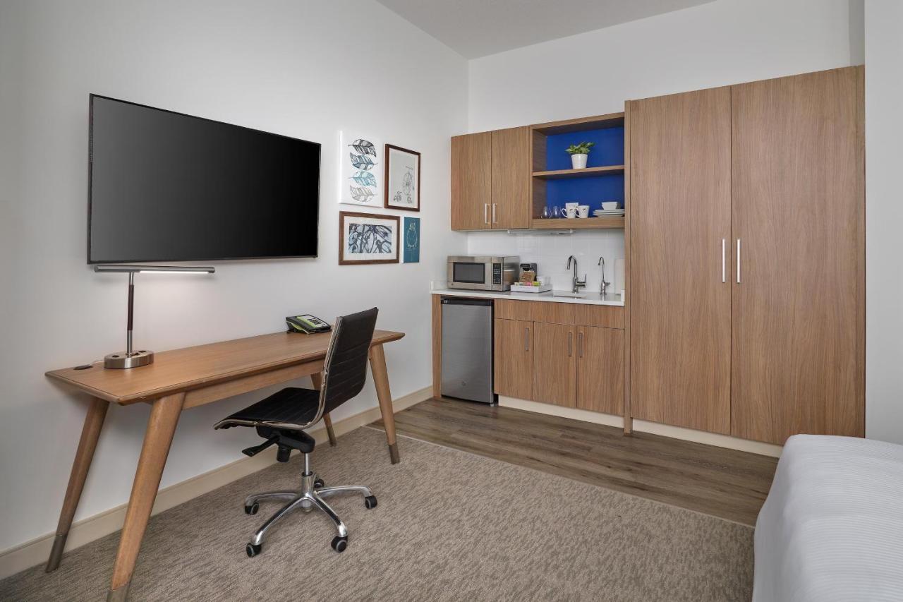 Готель Element Edmonton West Екстер'єр фото