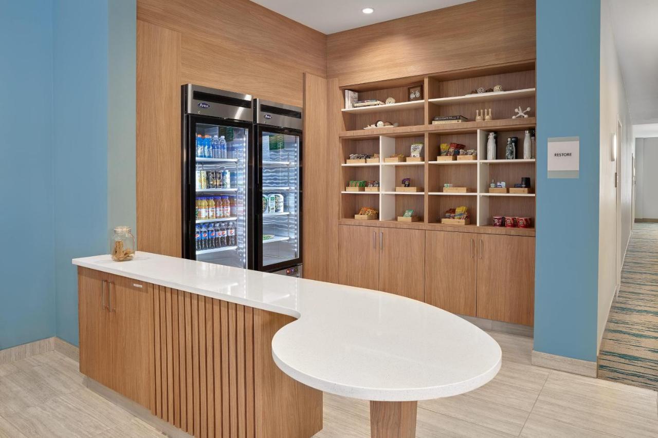 Готель Element Edmonton West Екстер'єр фото