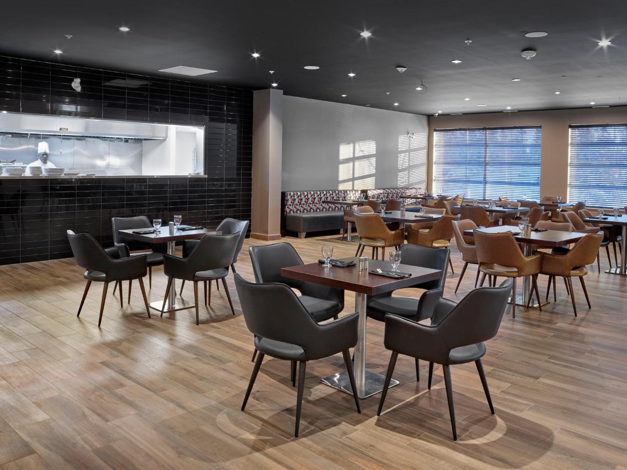 Готель Element Edmonton West Екстер'єр фото