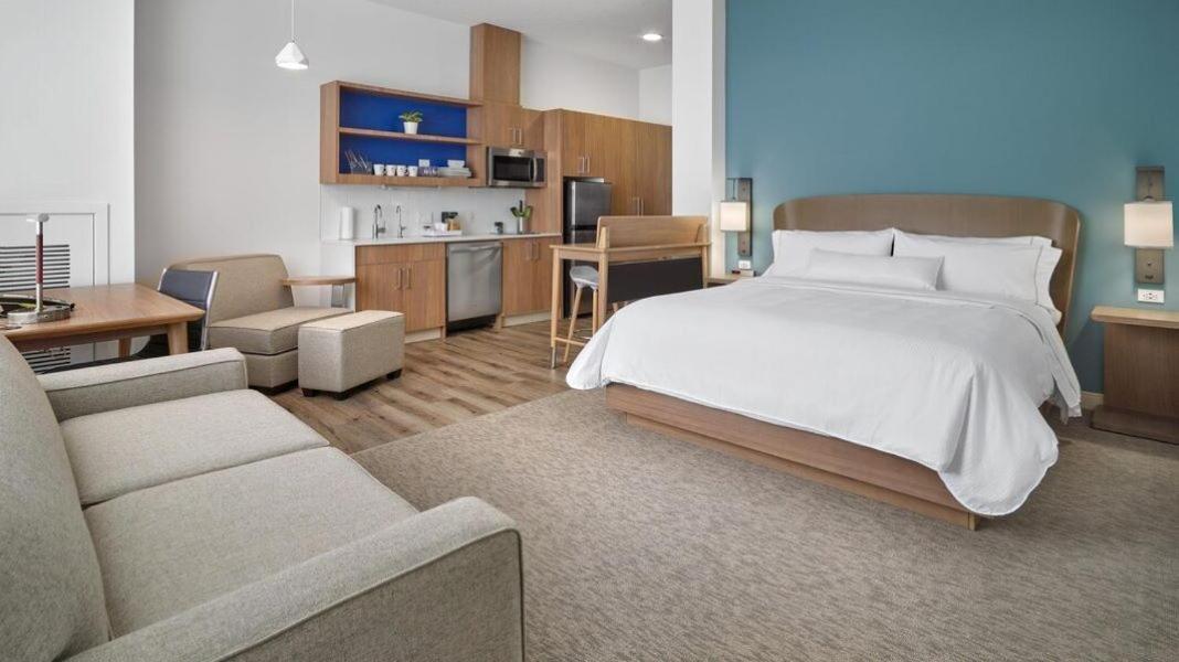 Готель Element Edmonton West Екстер'єр фото